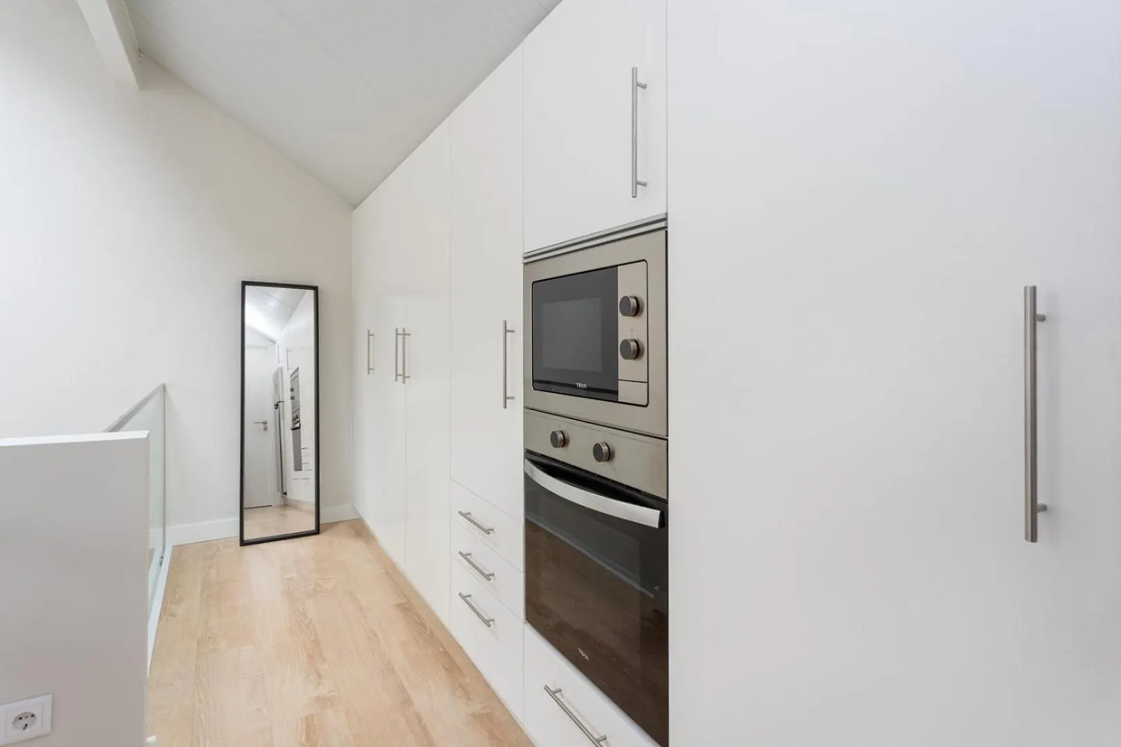 Modern Loft In Principe Real - Aircon | By Airnest Apartment Lisbon