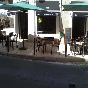 Bed and breakfast Triplex - Com W.c. Privado, Lisboa